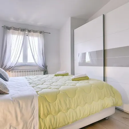 Mit Grossem Garten Und Grillbereich Apartment *