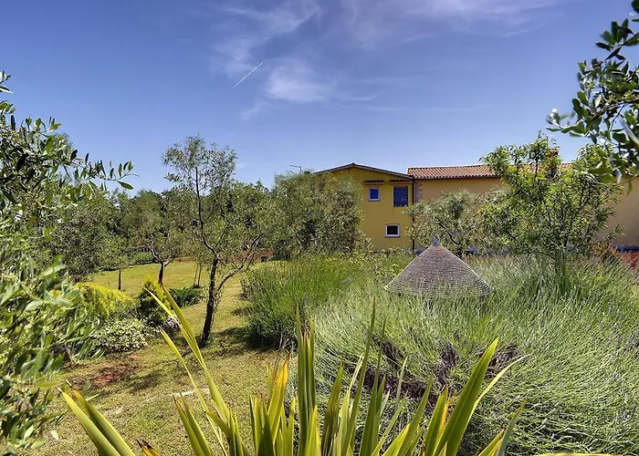 Mit Grossem Garten Und Grillbereich * Valtura